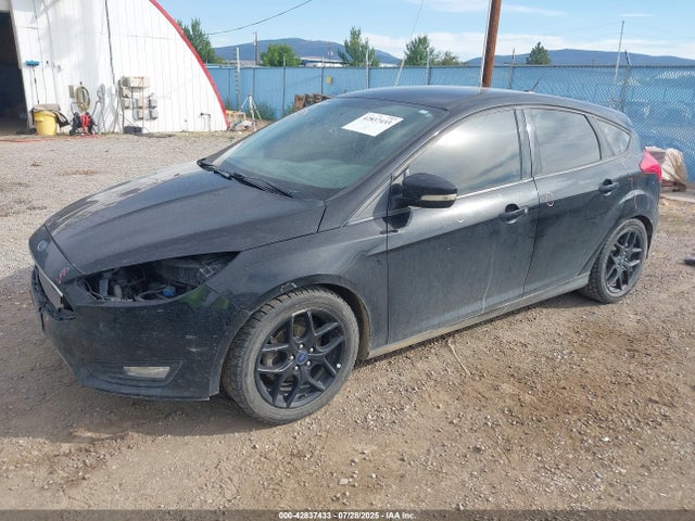 1FADP3K21GL374015 Ford 2016