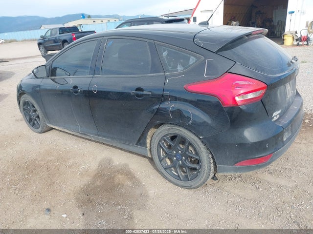 1FADP3K21GL374015 Ford 2016