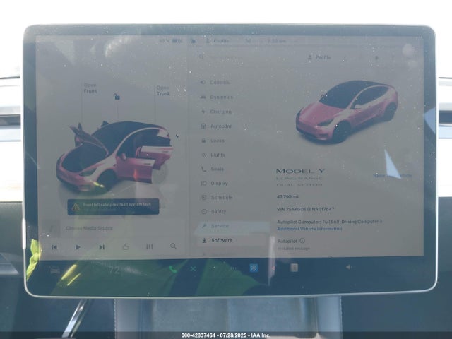 7SAYGDEE8NA017647 Tesla Model Y