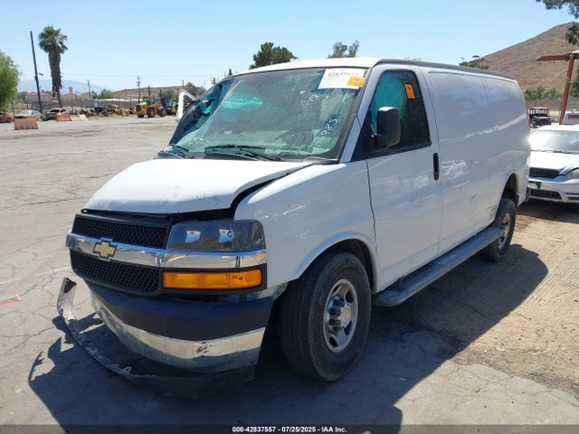 1GCWGAFG9J1906885 Chevrolet Express 2500 Work Van