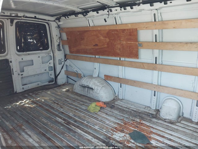 1GCWGAFG9J1906885 Chevrolet Express 2500 Work Van