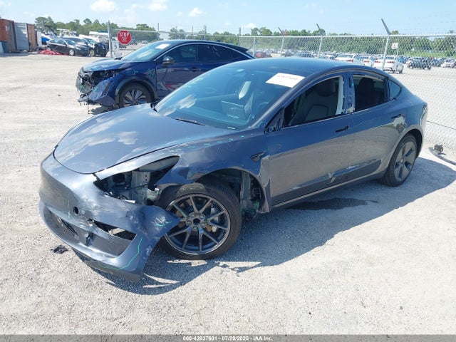 2023 TESLA MODEL 3 5YJ3E1EAXPF642632 Photo 1