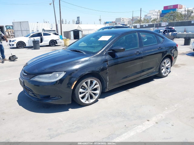 Chrysler 2015 2015 1C3CCCBB1FN671228 Image 2