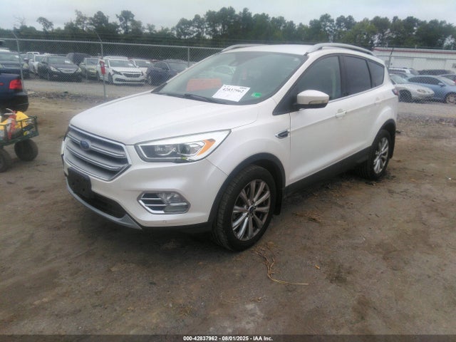 1FMCU0J9XHUC14377 Ford Escape