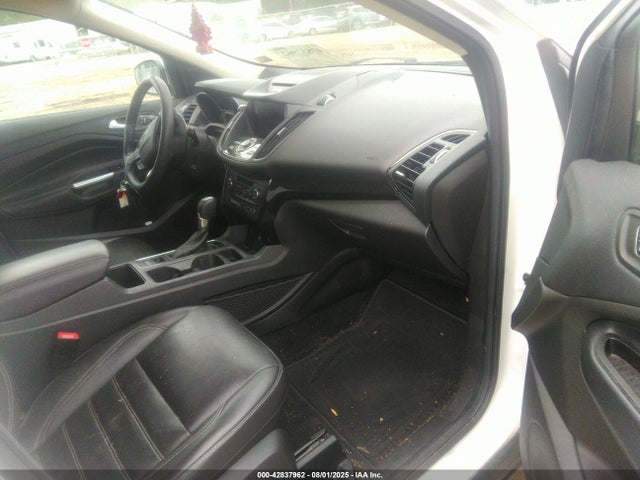 1FMCU0J9XHUC14377 Ford Escape