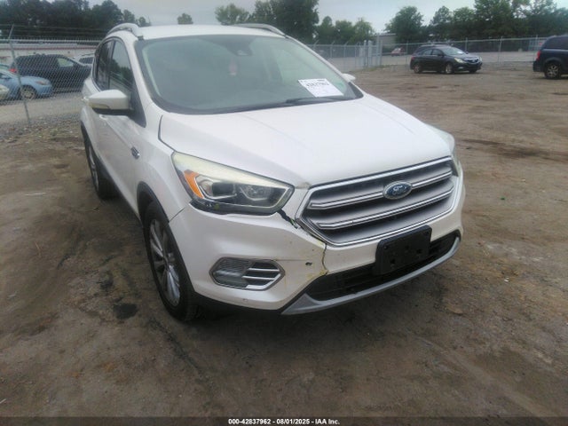 1FMCU0J9XHUC14377 Ford Escape