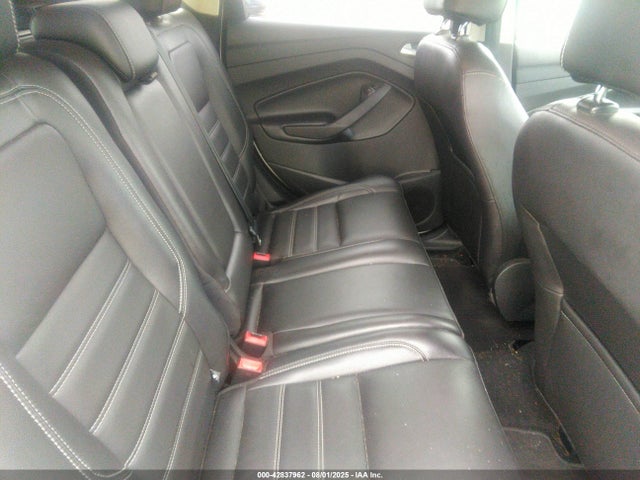 1FMCU0J9XHUC14377 Ford Escape