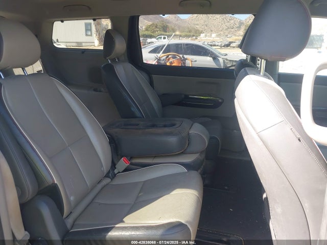 KNDMC5C16H6264438 KIA 2017