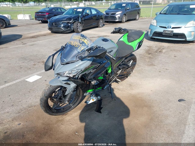 JKAEXKG10KDA35626 Kawasaki Ninja 400