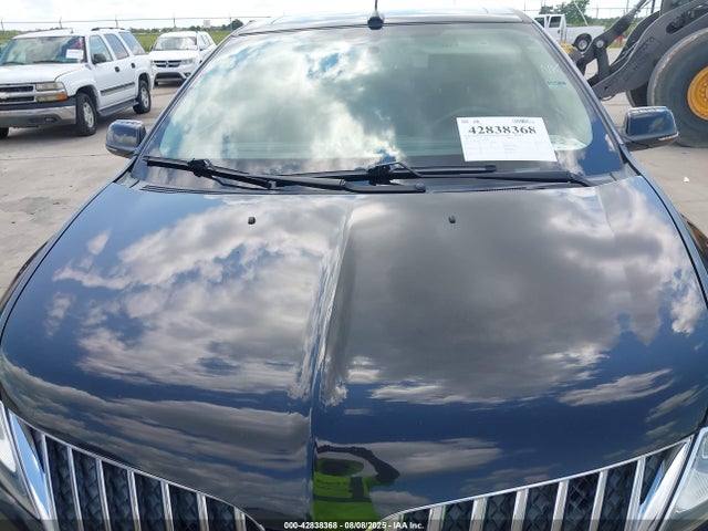 2LMDJ6JK6FBL29195 Lincoln MKX