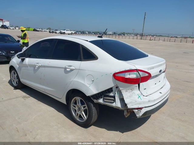 Ford 2014 2014 3FADP4BJ3EM217367 Image 3