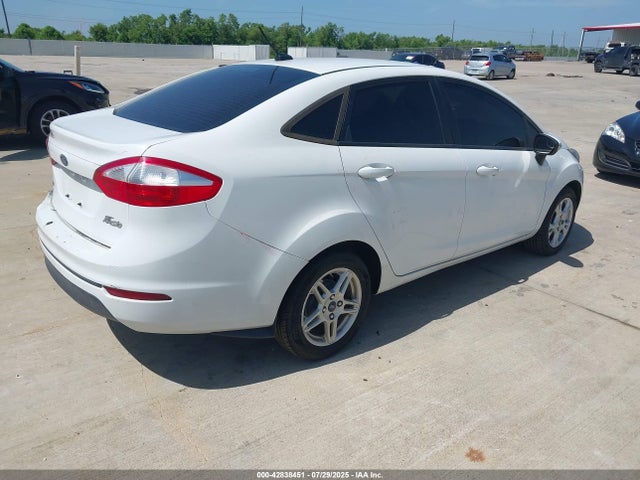Ford 2014 2014 3FADP4BJ3EM217367 Image 4