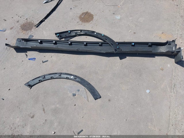 42838474 :رقم المزاد ، 1GT12REG5HF120099 vin ، 2017 Gmc Sierra 2500hd مزاد بيع