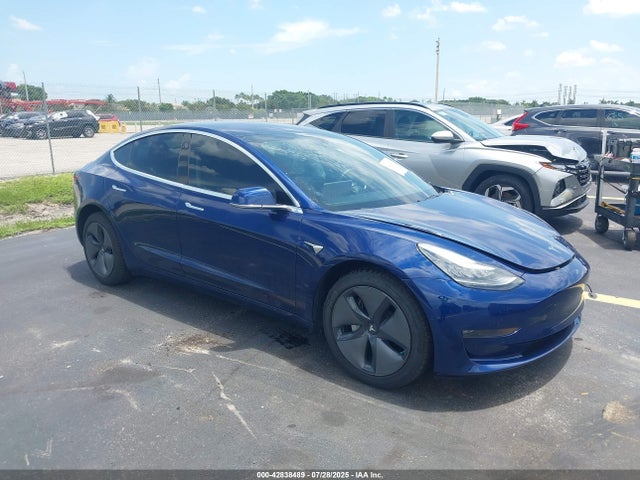 2018 TESLA MODEL 3 5YJ3E1EA8JF102302 Photo 0
