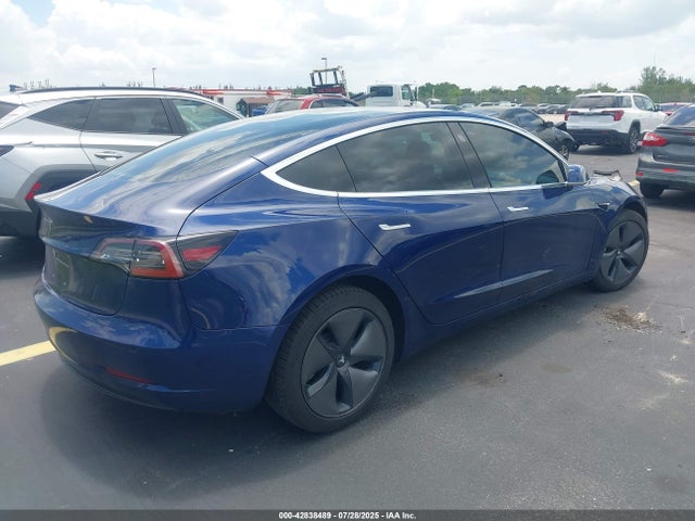 2018 TESLA MODEL 3 5YJ3E1EA8JF102302 Photo 3