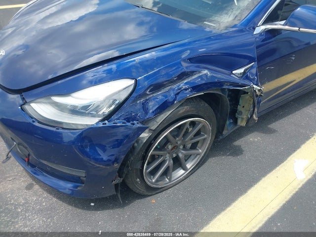 2018 TESLA MODEL 3 5YJ3E1EA8JF102302 Photo 5