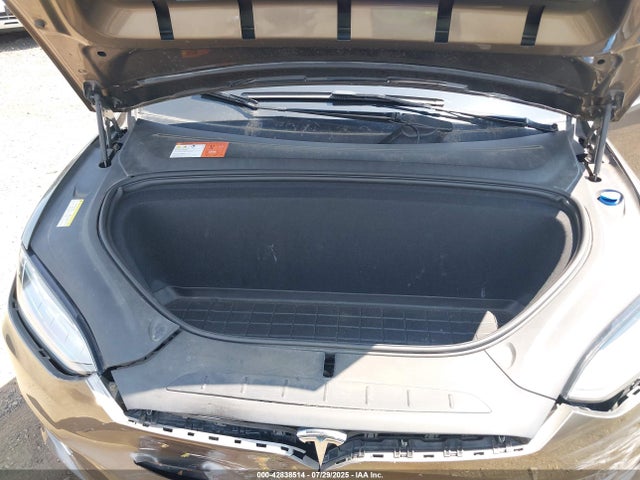 5YJXCBE26GF008224 Tesla MODEL X