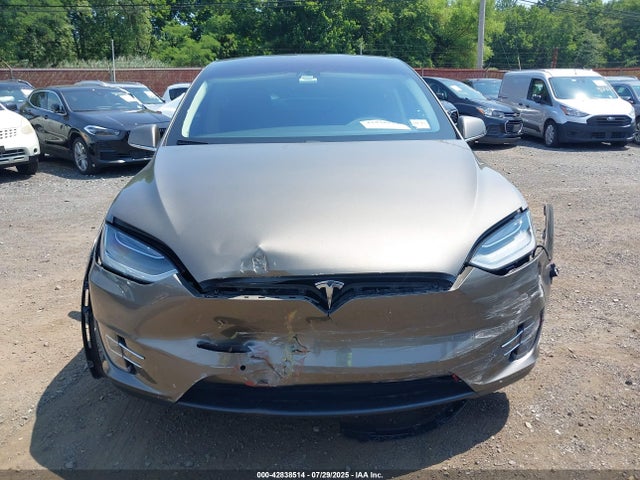 5YJXCBE26GF008224 Tesla MODEL X