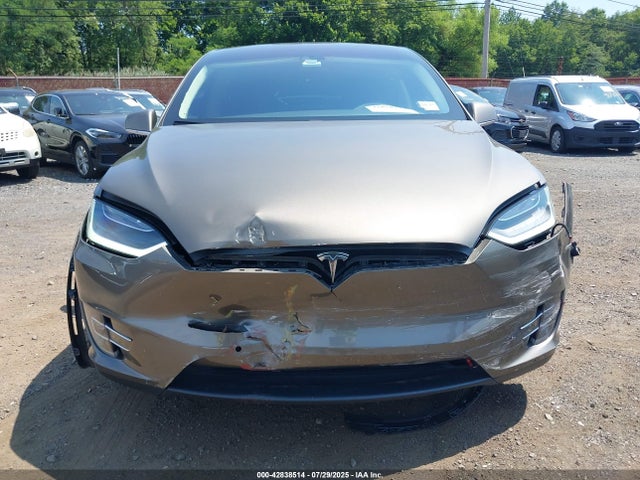 5YJXCBE26GF008224 Tesla MODEL X