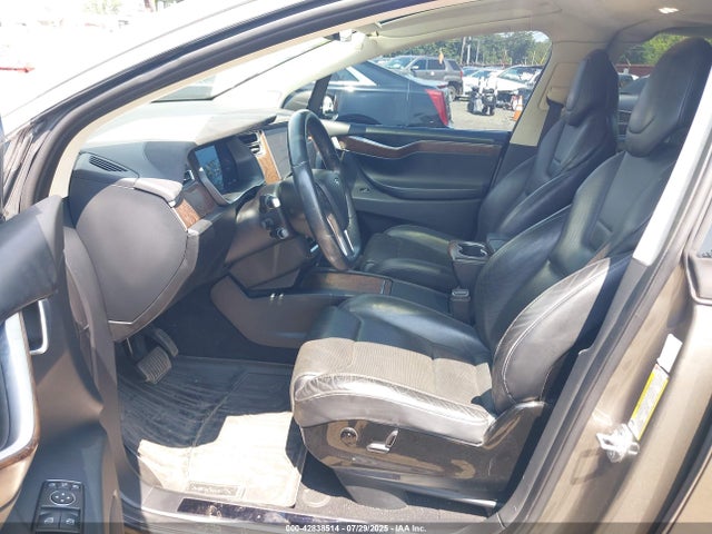 5YJXCBE26GF008224 Tesla MODEL X