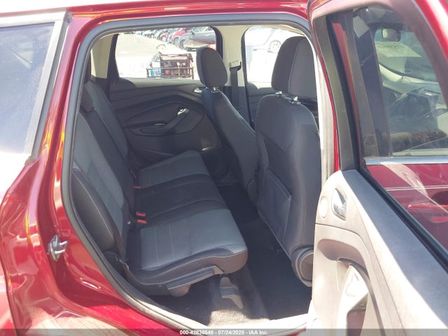 1FMCU0GX5GUB34845 Ford Escape