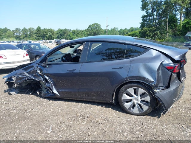 7SAYGDEE6PA185676 Tesla Model Y