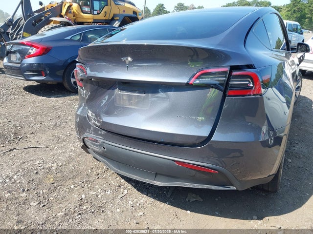 7SAYGDEE6PA185676 Tesla Model Y