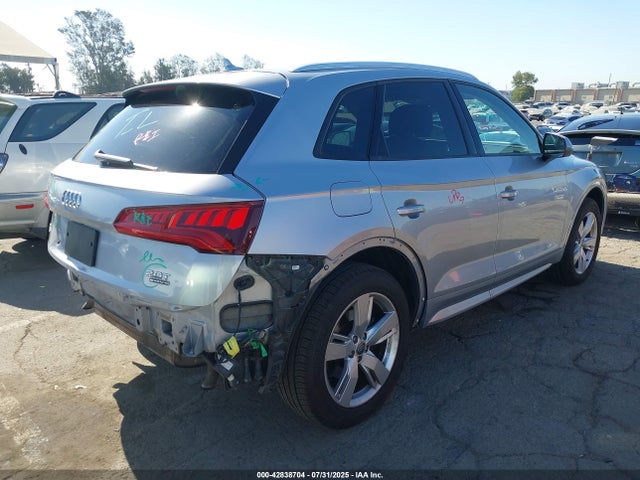 2018 AUDI Q5 WA1ANAFY4J2084722 Photo 3