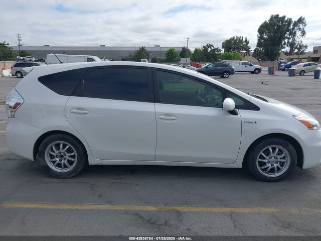 JTDZN3EU0E3353608 Toyota Prius V Two