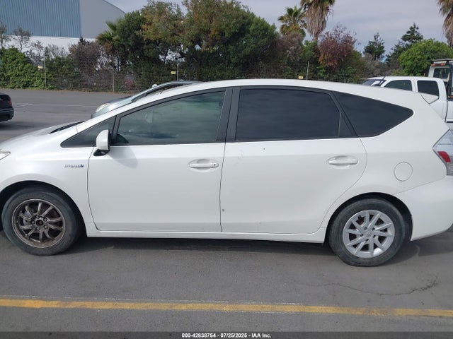 JTDZN3EU0E3353608 Toyota Prius V Two