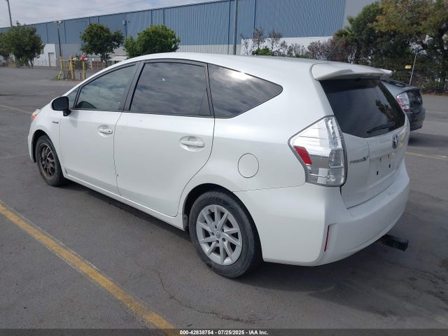 JTDZN3EU0E3353608 Toyota Prius V Two