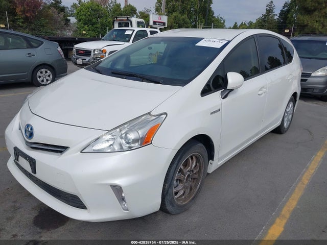 JTDZN3EU0E3353608 Toyota Prius V Two