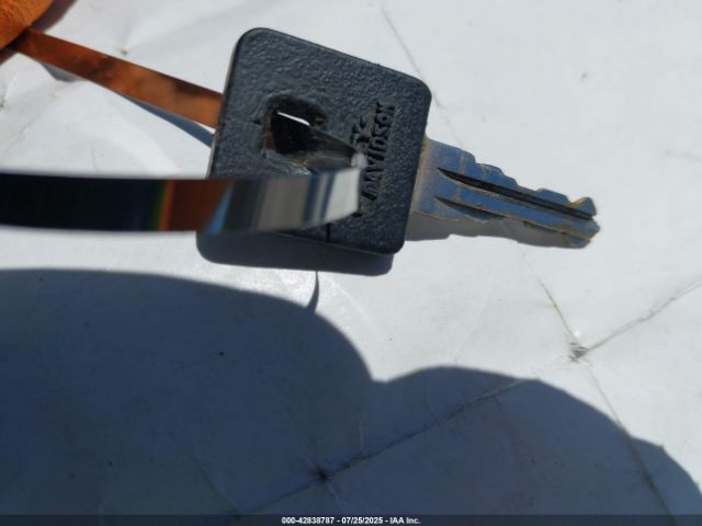 2017 HARLEY-DAVIDSON XL883 1HD4LE212HC446624 Photo 10