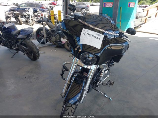 2021 HARLEY-DAVIDSON FLHX 1HD1KBC2XMB675354 Photo 4