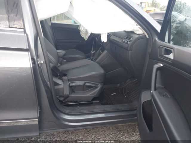 2020 VOLKSWAGEN TIGUAN 3VV3B7AX2LM044743 Photo 4
