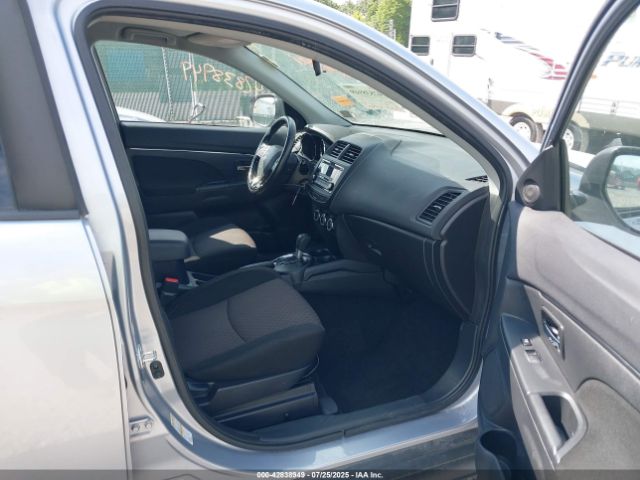 2017 MITSUBISHI OUTLANDER SPORT JA4AR3AU3HZ068615 Photo 4