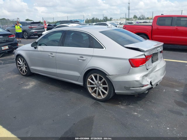 2015 AUDI A3 WAUEFGFF1F1118910 Photo 2