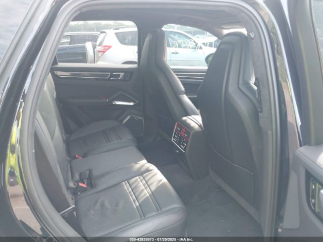 2019 PORSCHE CAYENNE WP1AF2AY4KDA80500 Photo 7