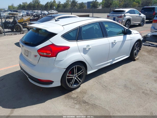 1FADP3L9XGL297558 Ford Focus