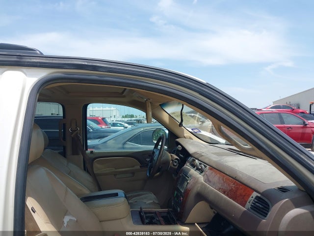 Продаж на аукціоні авто 2013 Chevrolet Suburban 1500 Ltz, vin: 1GNSCKE08DR335312, номер лоту: 42839183