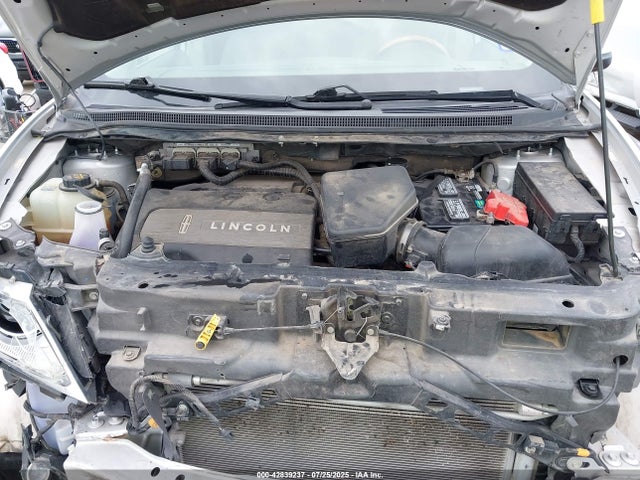 Lincoln 2015 2015 2LMDJ6JK9FBL32124 Image 10