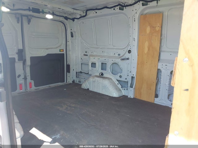 Ford Transit 2018 1FTYE1YM3JKA35185 Image 8