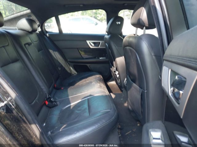 2015 JAGUAR XF SAJWA0F76F8U56804 Photo 7