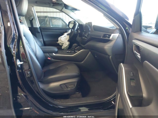 Toyota t24a-fts 2023 5TDKDRAH2PS012213 Image 5