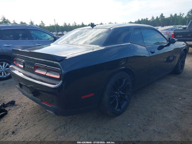 Dodge Challenger 2018 2C3CDZAG5JH287502 Image 4
