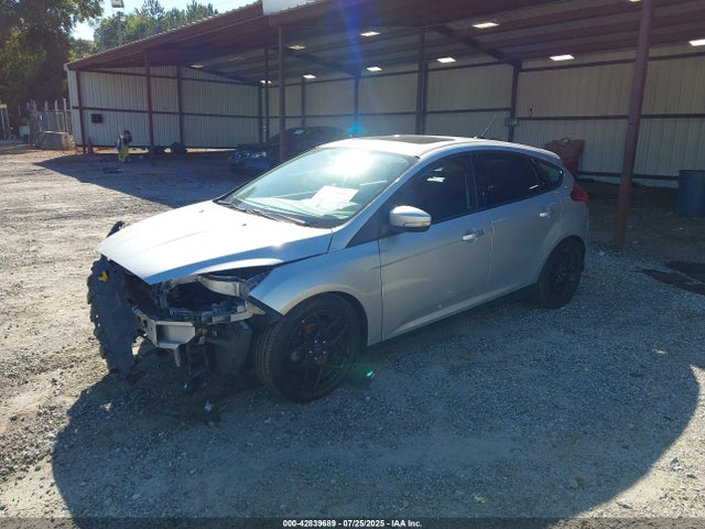 Ford Focus 2016 1FADP3K29GL333034 Image 2