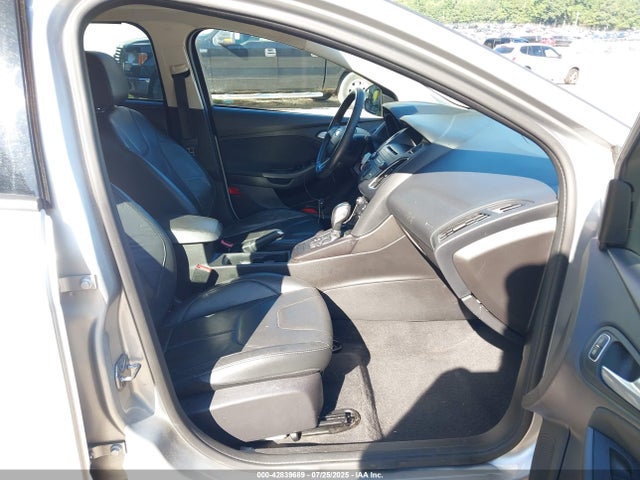 Ford Focus 2016 1FADP3K29GL333034 Image 5