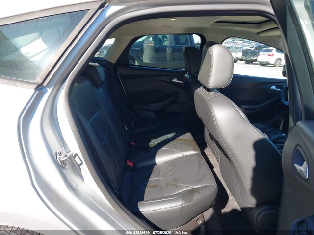 Ford Focus 2016 1FADP3K29GL333034 Image 8
