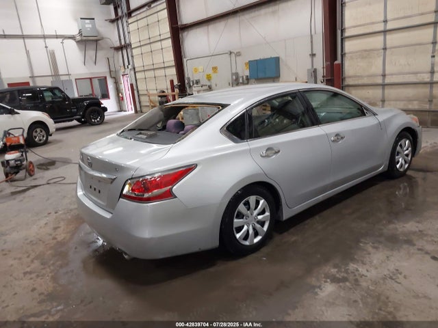 Nissan Altima 2015 1N4AL3AP4FN869890 Image 4