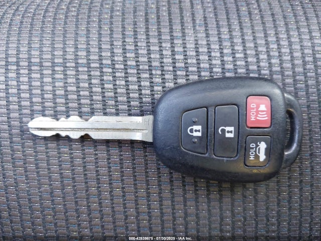 5YFBURHE3KP898670 Toyota 2zr-fe